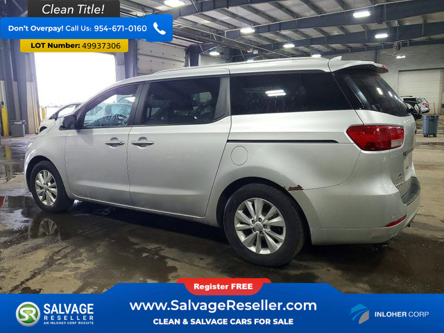 Used 2016 Kia Sedona LX w/ Option Group 020 FWD image 3