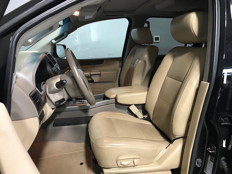 Used 2013 Nissan Armada Platinum image 11