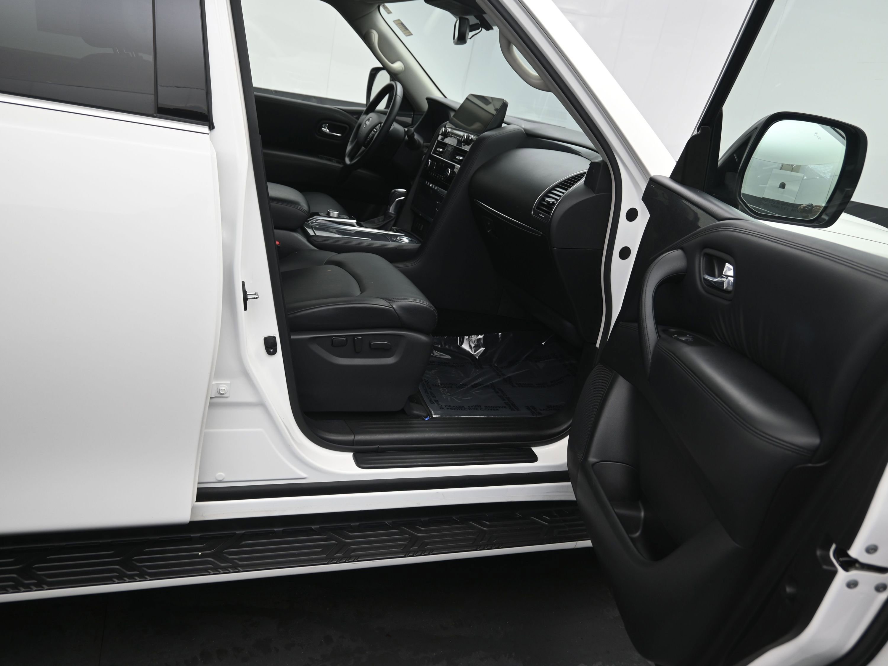 Certified 2024 Nissan Armada SV image 11