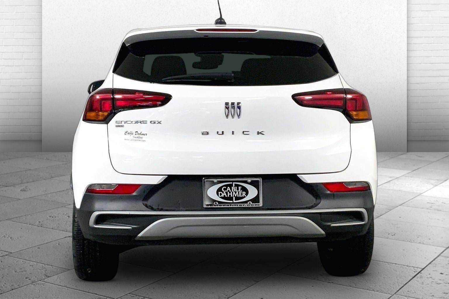 Used 2025 Buick Encore GX Preferred AWD/4WD image 3