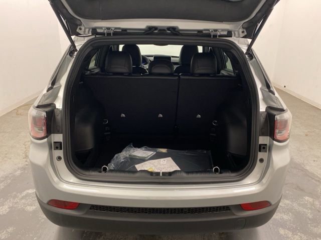 New 2026 Jeep Compass Latitude image 26