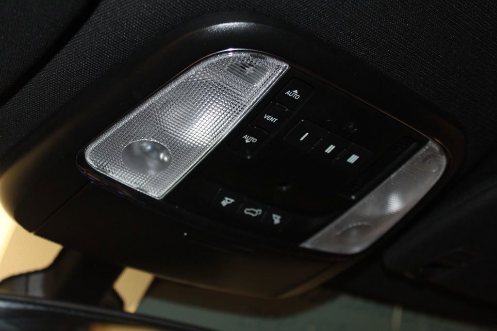 Used 2019 Jeep Grand Cherokee Altitude AWD/4WD image 29