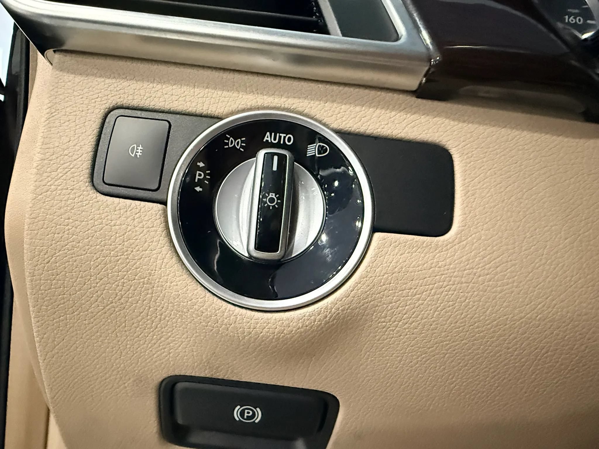 Used 2014 Mercedes-Benz GL 450 4MATIC image 23