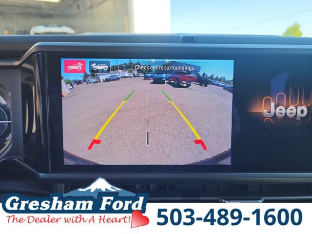 Used 2024 Jeep Wrangler Unlimited Sahara w/ Dual Top Group AWD/4WD image 28