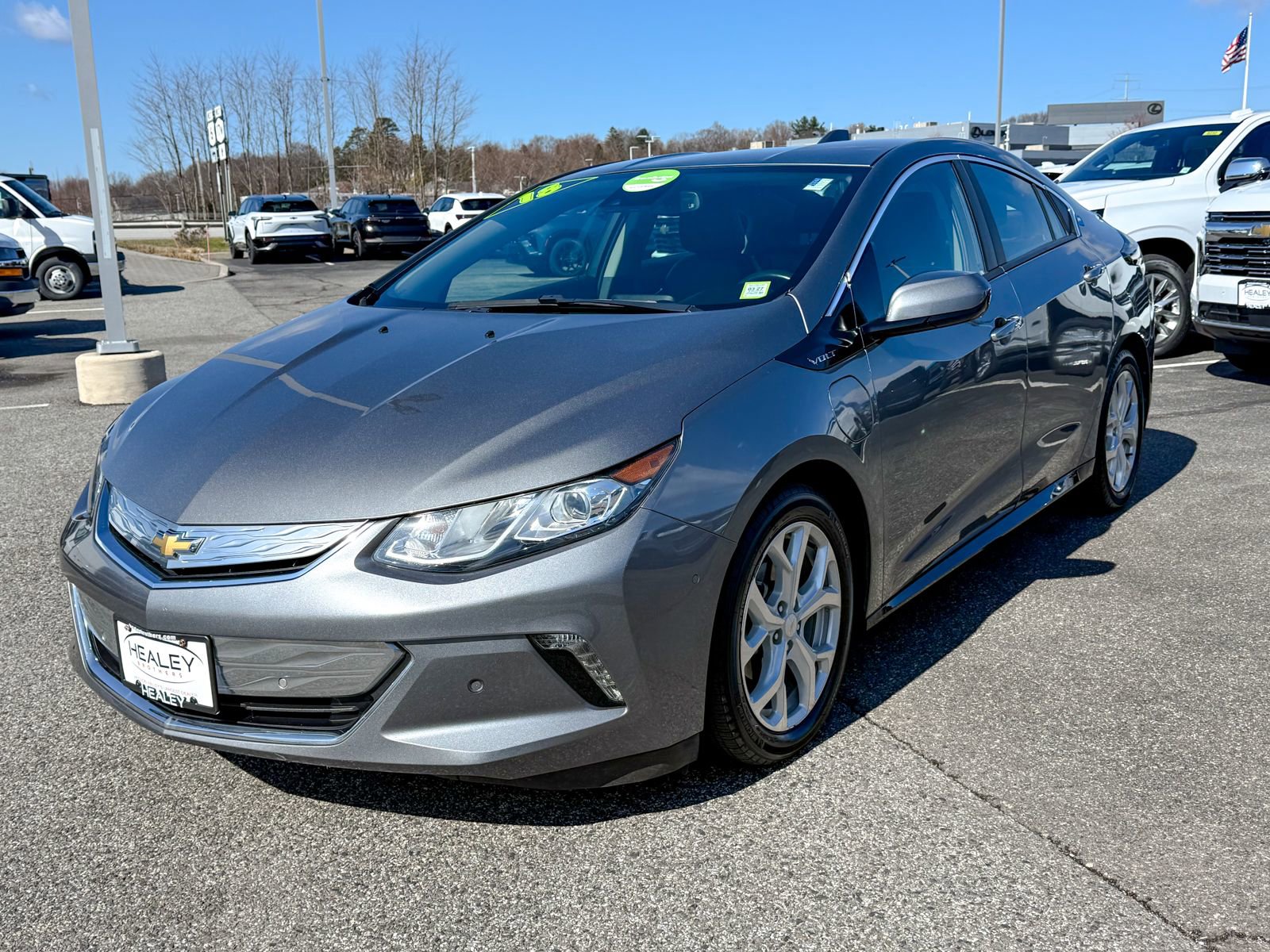 Certified 2018 Chevrolet Volt Premier w/ Driver Confidence Package image 3