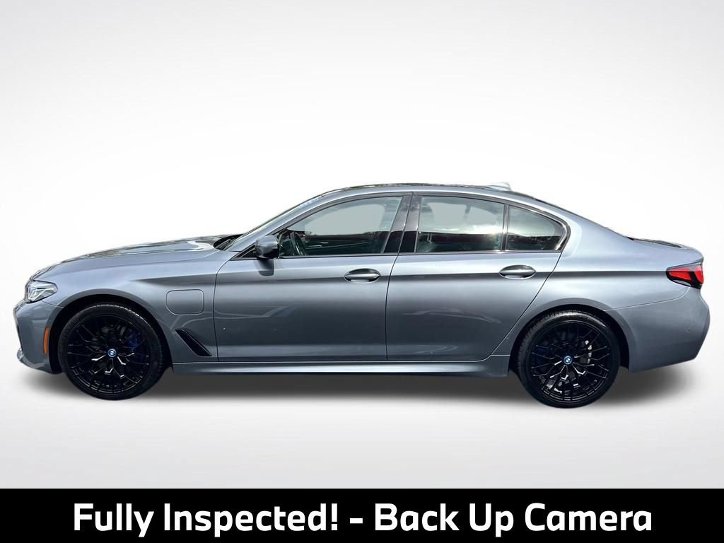 Used 2022 BMW 530e xDrive w/ Premium Package AWD/4WD image 5
