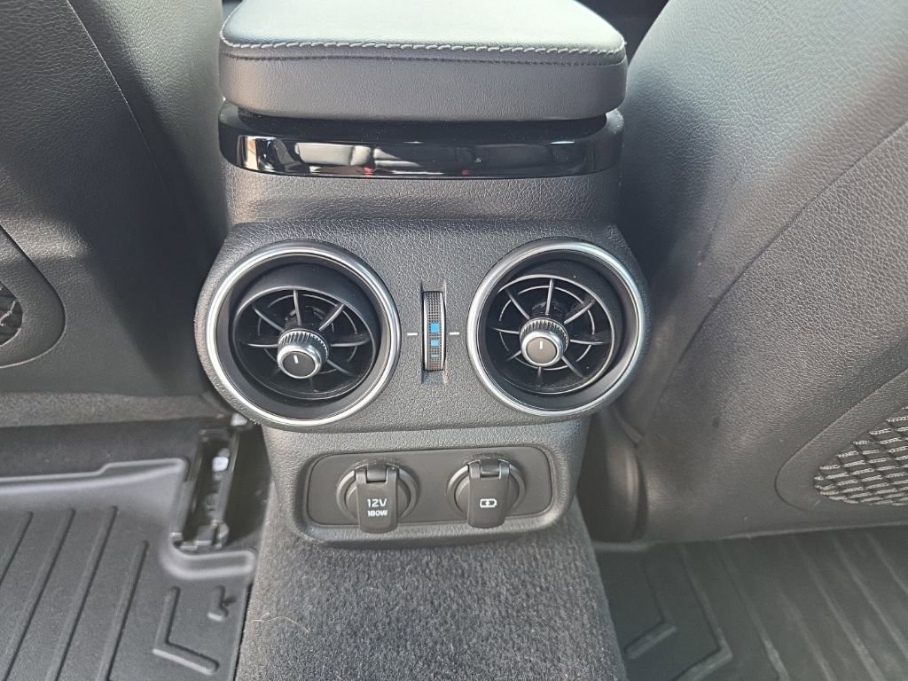 Used 2022 Kia Stinger GT-Line w/ Sun & Sound Package image 18