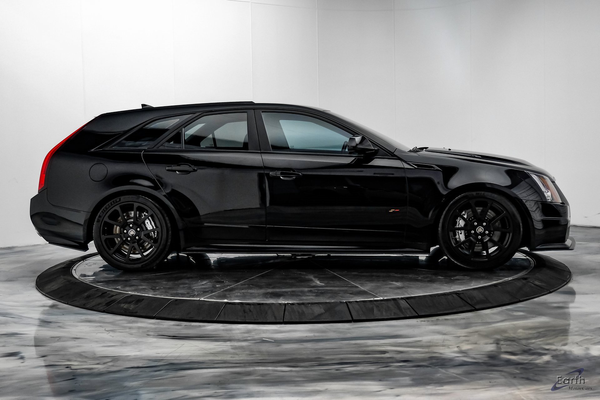 Used 2013 Cadillac CTS V image 16