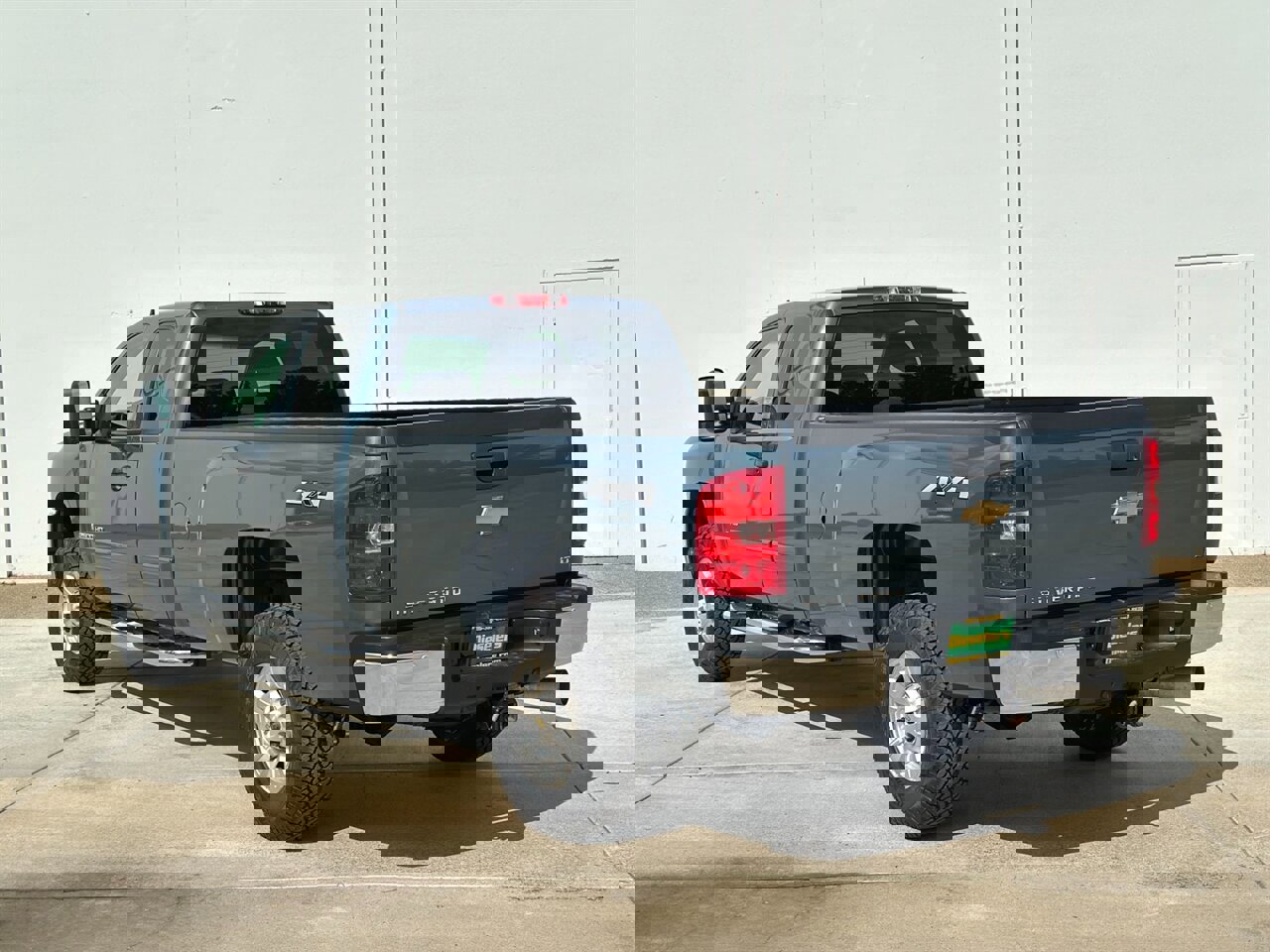 Used 2007 Chevrolet Silverado 2500 LT w/ 2LT Audio Package image 3