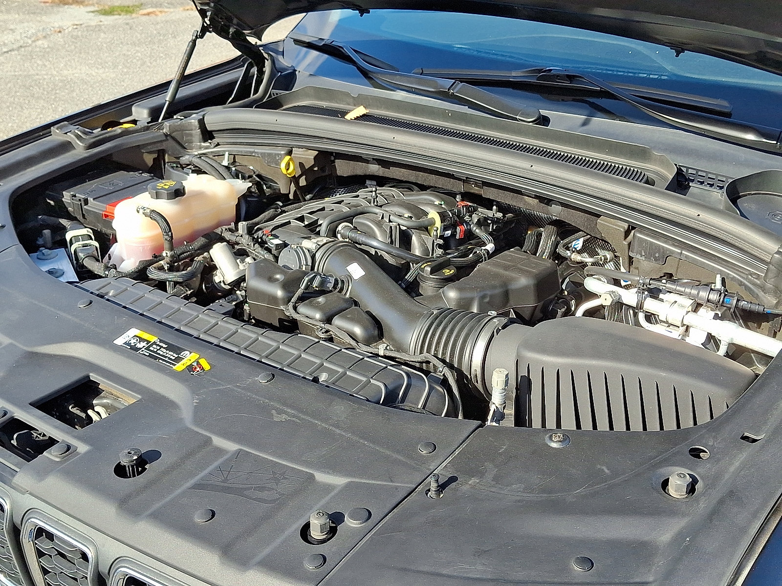 Used 2021 Jeep Grand Cherokee L Laredo w/ Luxury Tech Group I image 29