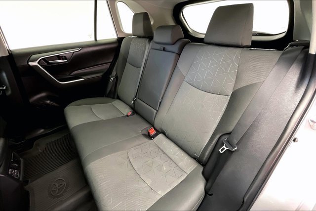 Used 2022 Toyota RAV4 XLE image 20
