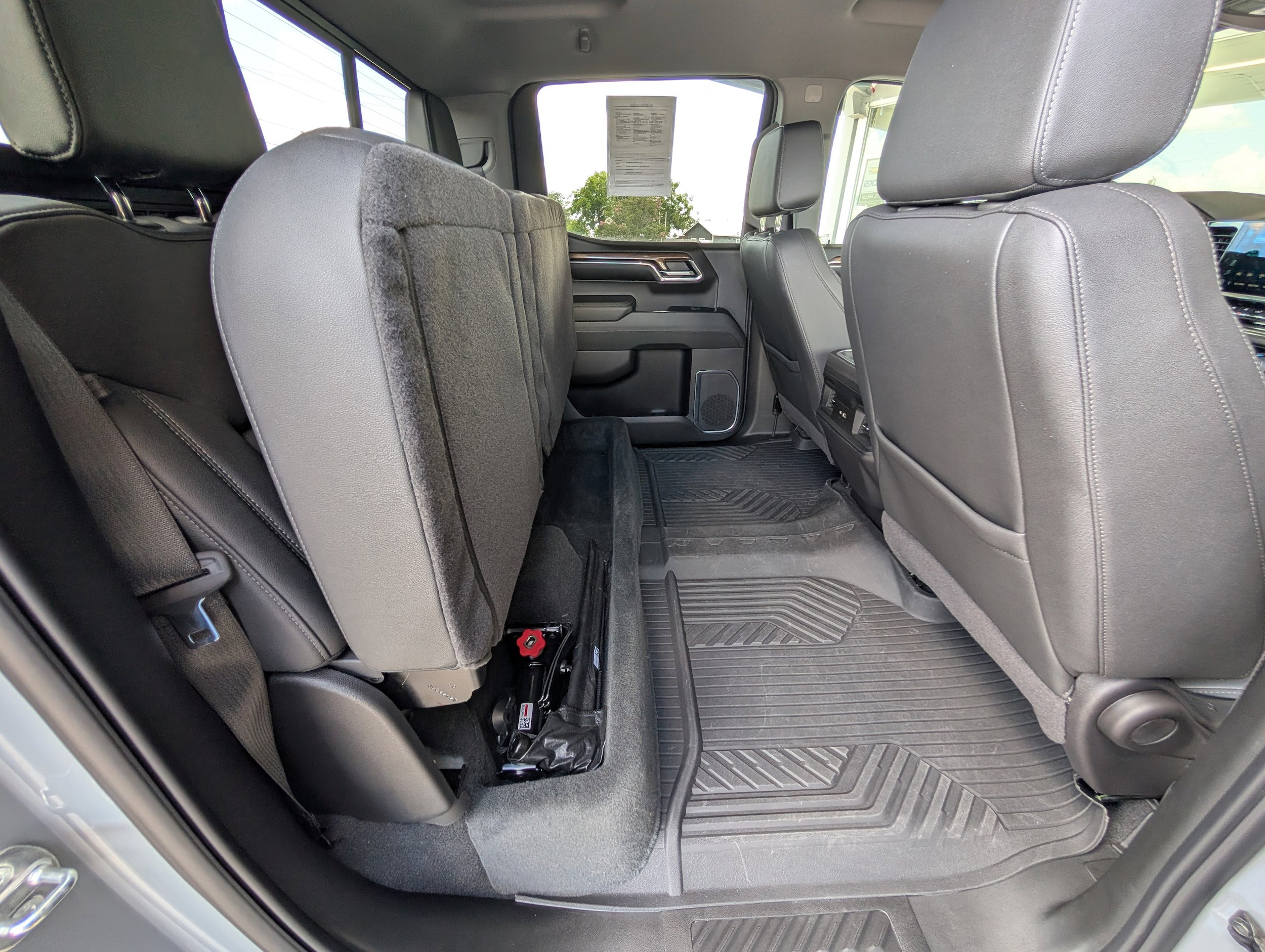 Used 2024 Chevrolet Silverado 1500 LT Trail Boss w/ Convenience Package II image 26