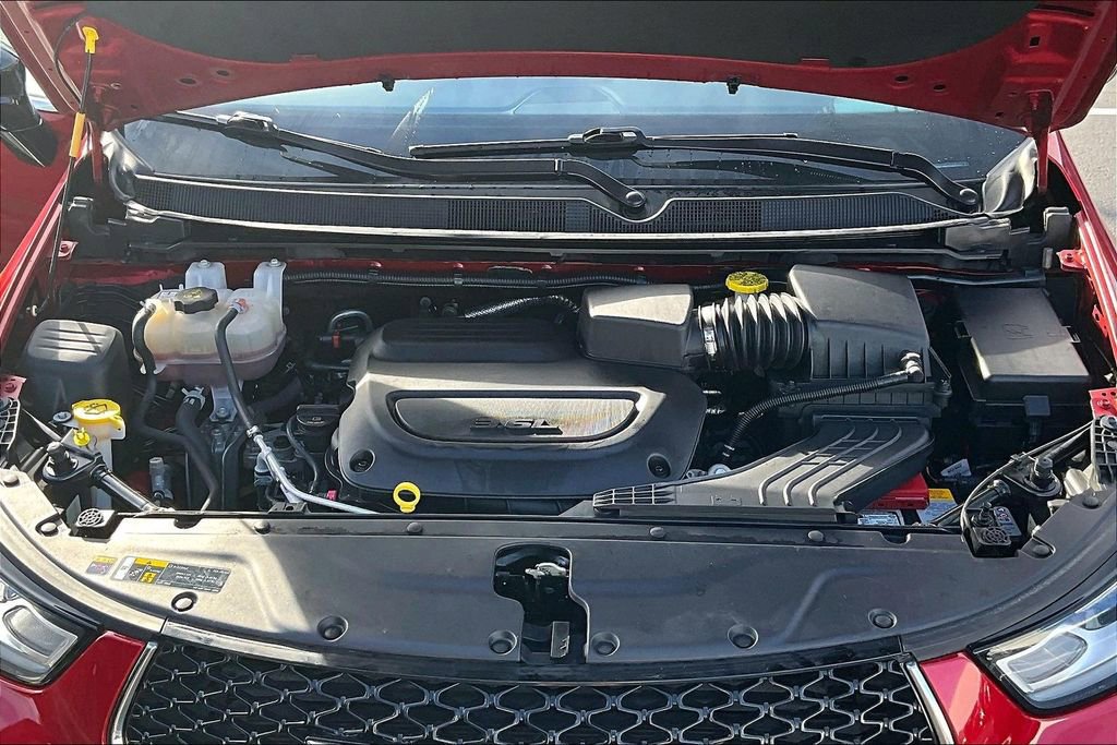 Used 2024 Chrysler Pacifica Touring-L image 30