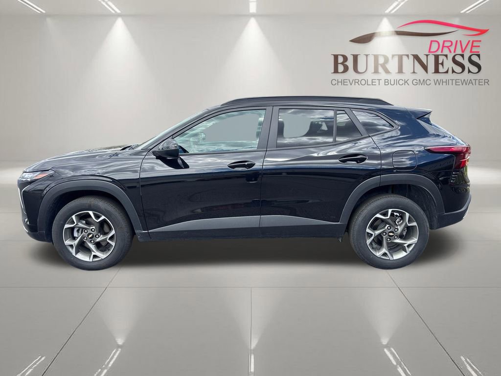 Certified 2025 Chevrolet Trax LT w/ LT Convenience Package FWD image 5