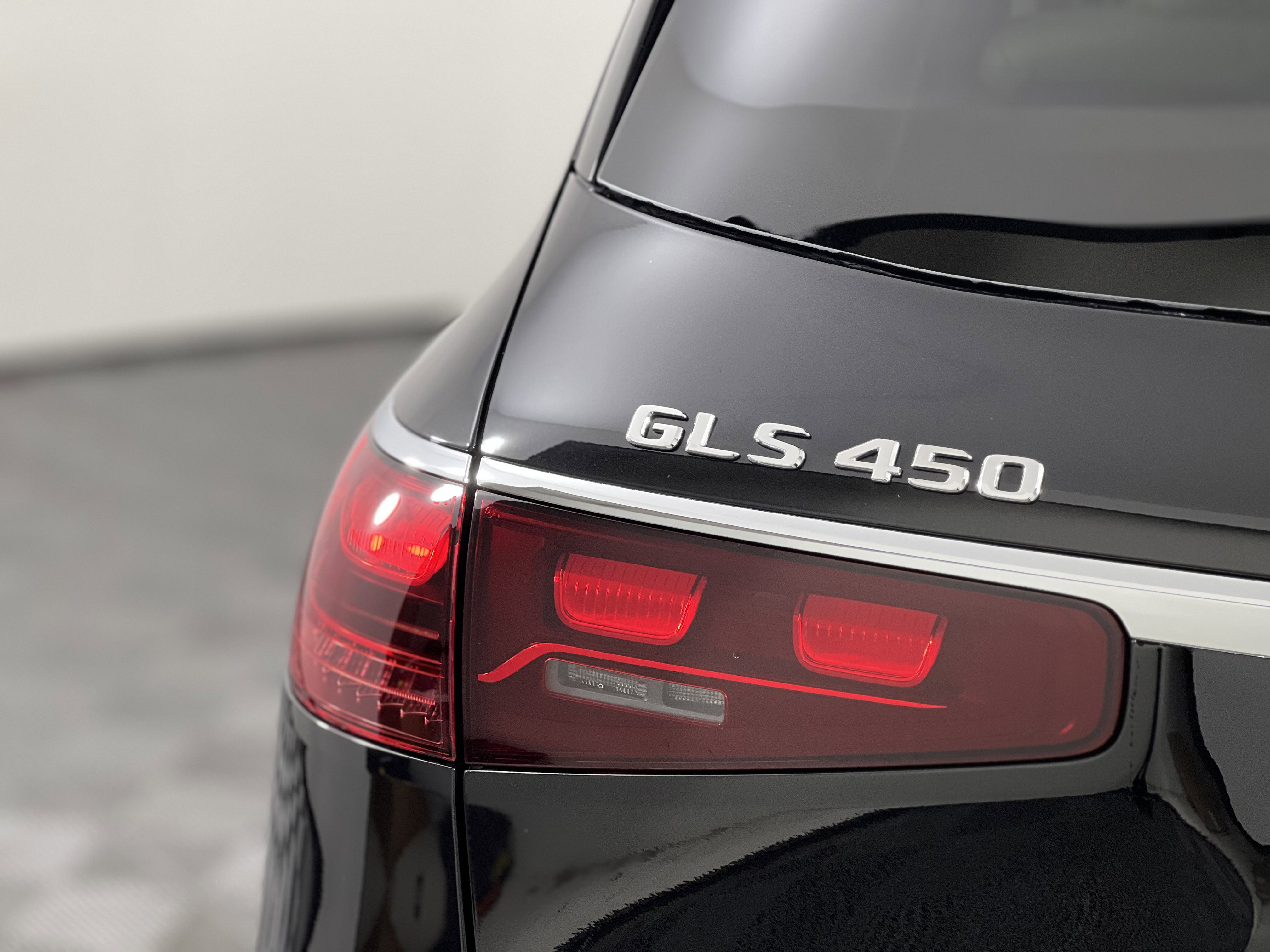 New 2026 Mercedes-Benz GLS 450 4MATIC image 12