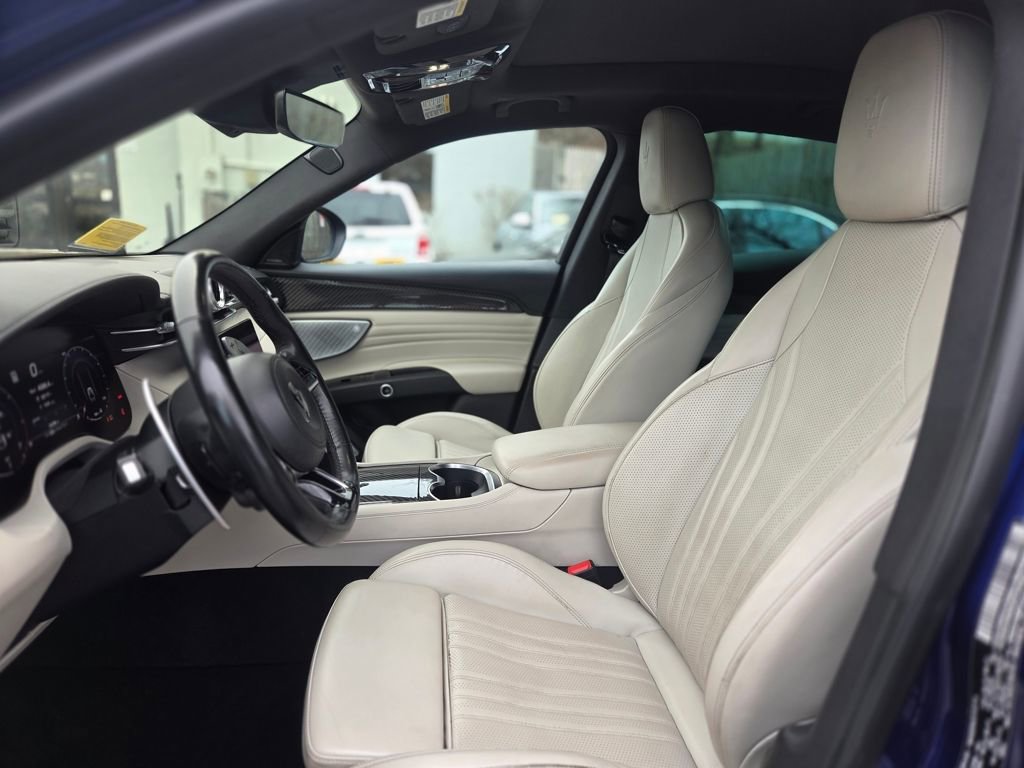 Used 2023 Maserati Grecale Modena AWD/4WD image 17