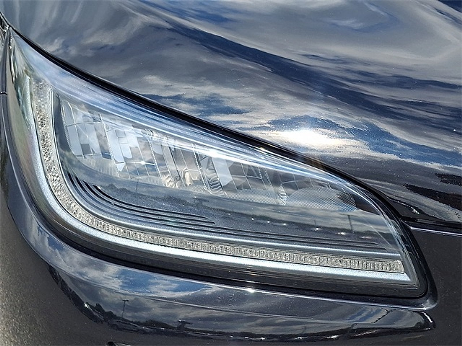 Certified 2023 Lincoln Corsair AWD w/ Equipment Group 101A image 9