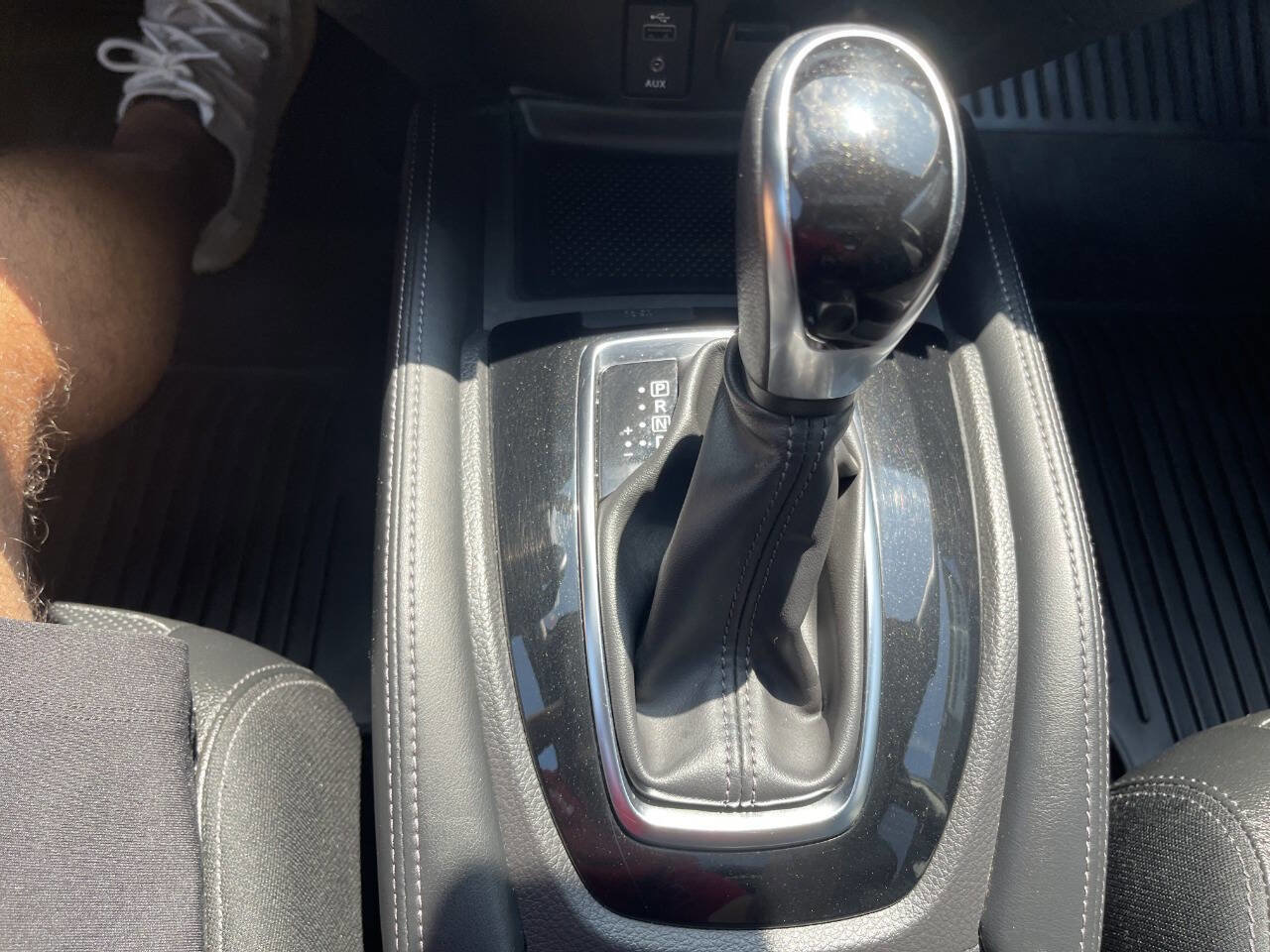 Used 2017 Nissan Rogue SL w/ SL Premium Package image 39