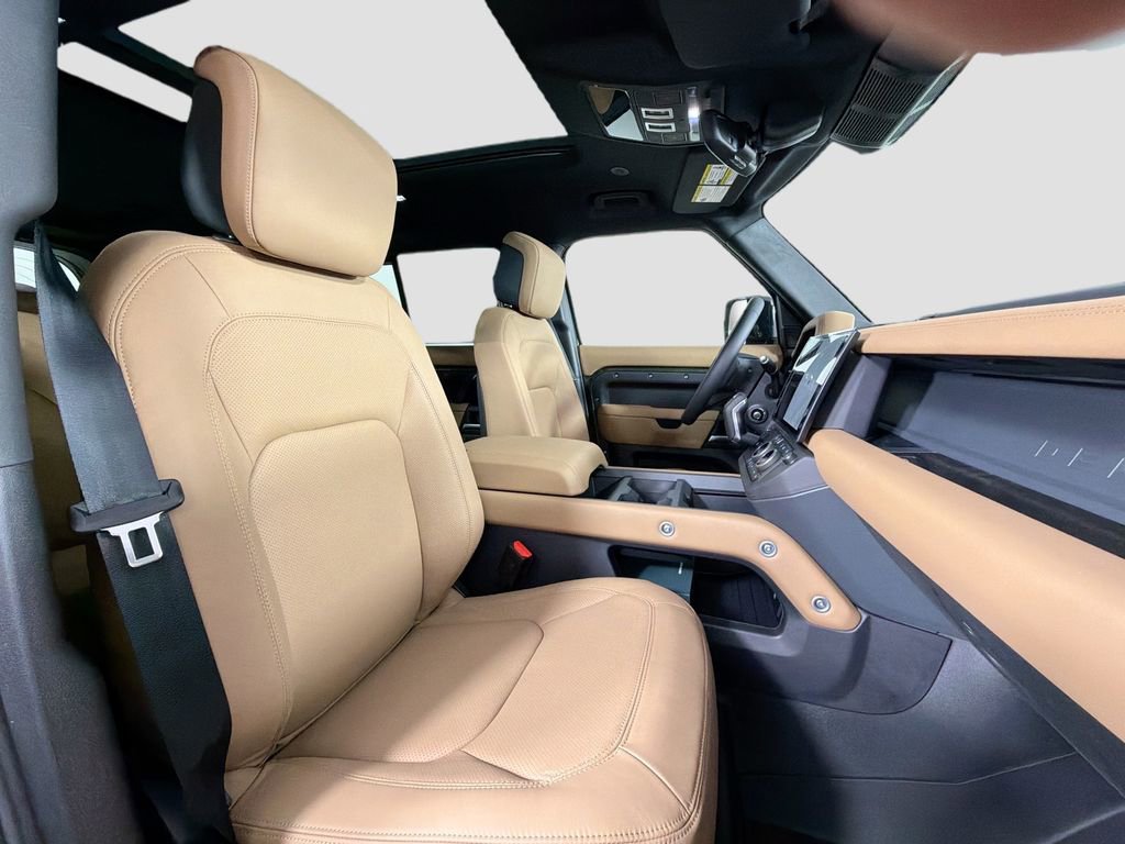 New 2026 Land Rover Defender 130 X-Dynamic SE AWD/4WD image 30