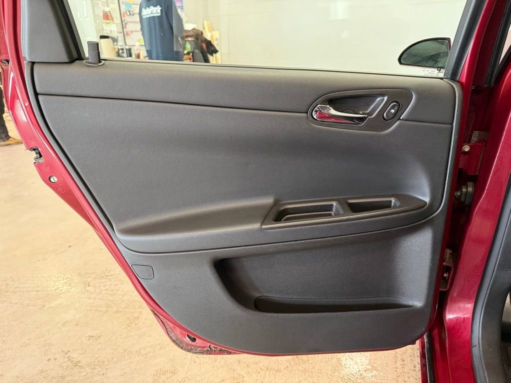 Used 2008 Chevrolet Impala LT w/ Luxury Edition Package FWD image 15