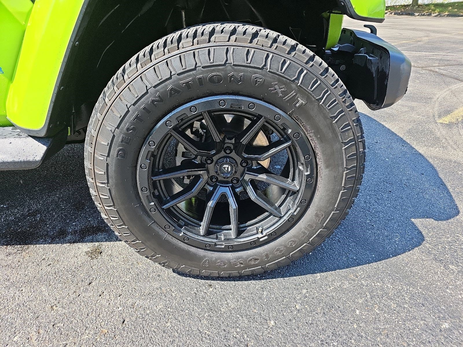 Used 2021 Jeep Wrangler Unlimited Sahara w/ Cold Weather Group AWD/4WD image 9
