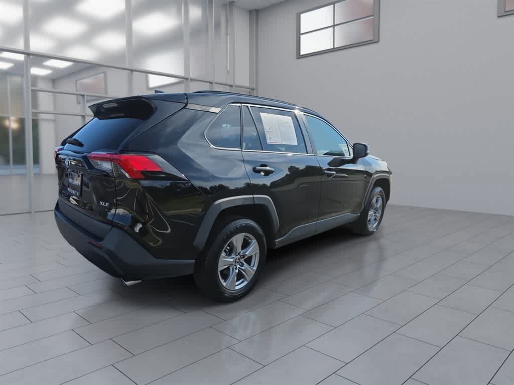 Used 2023 Toyota RAV4 XLE FWD image 11