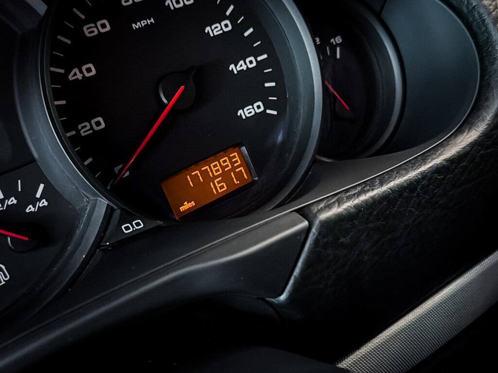 Used 2010 Porsche Cayenne AWD/4WD image 35