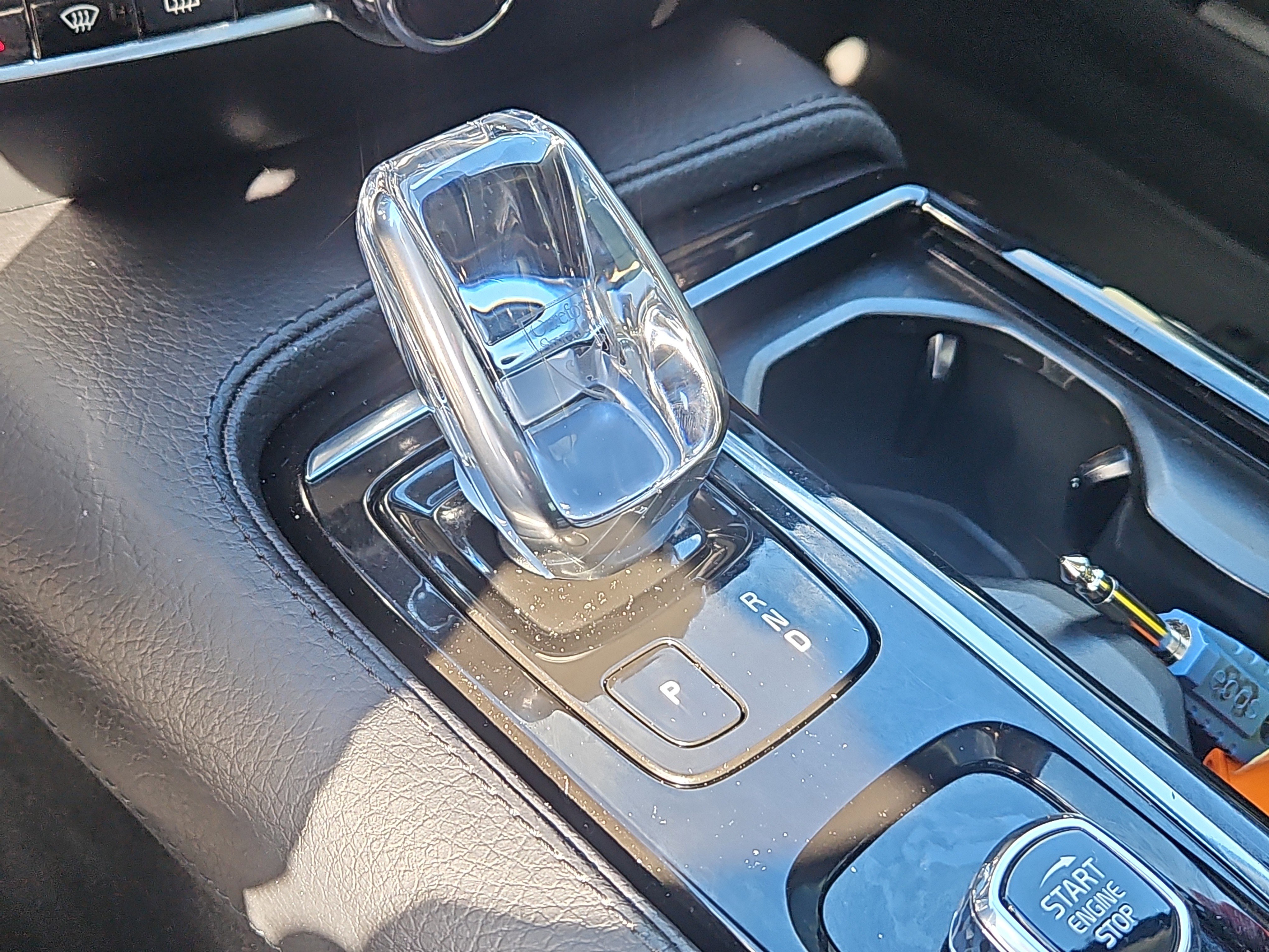 Used 2022 Volvo S60 T8 Inscription image 22