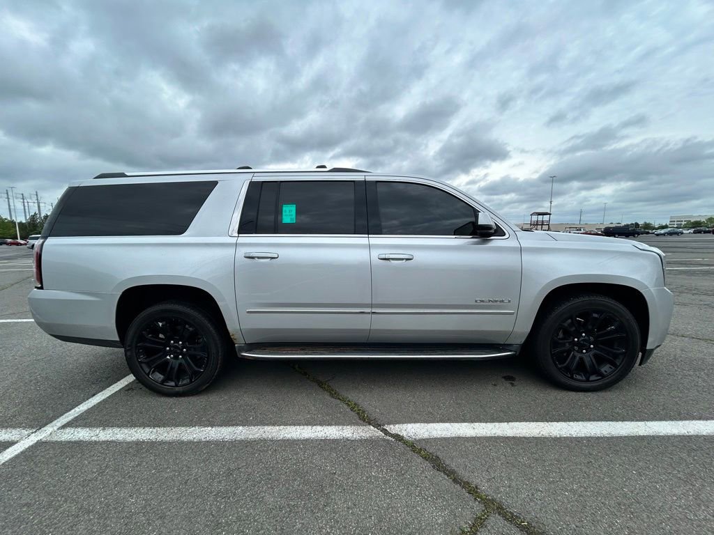 Used 2016 GMC Yukon XL Denali w/ Open Road Package AWD/4WD image 6