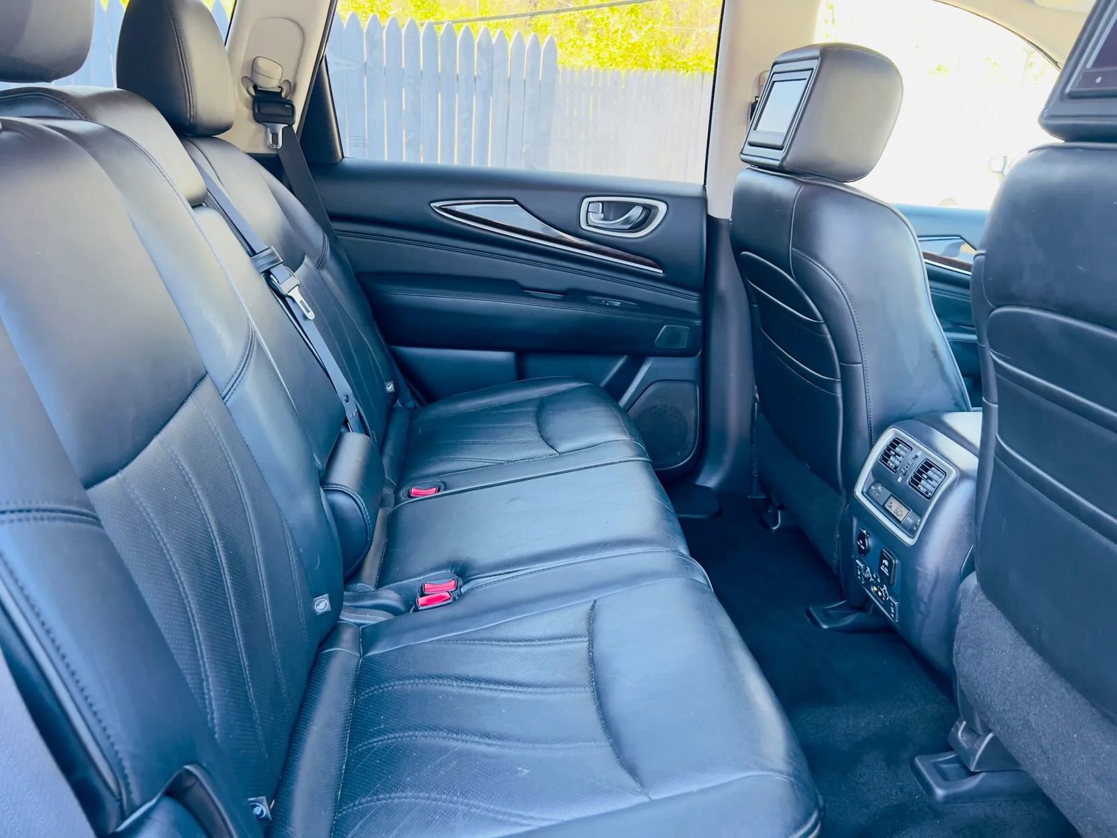 Used 2014 INFINITI QX60 AWD w/ Deluxe Touring Package image 21