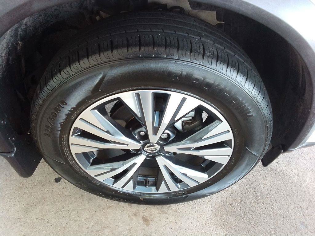Used 2017 Nissan Rogue SL w/ SL Premium Package AWD/4WD image 29