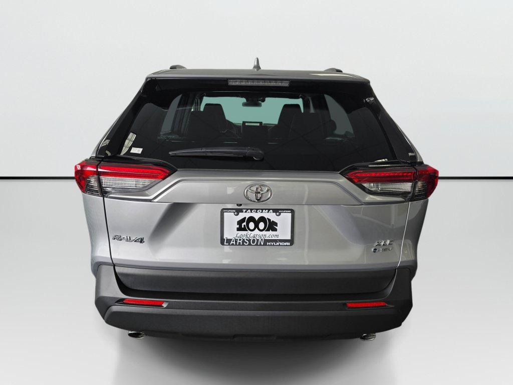 Used 2025 Toyota RAV4 XLE w/ Convenience Package AWD/4WD image 4