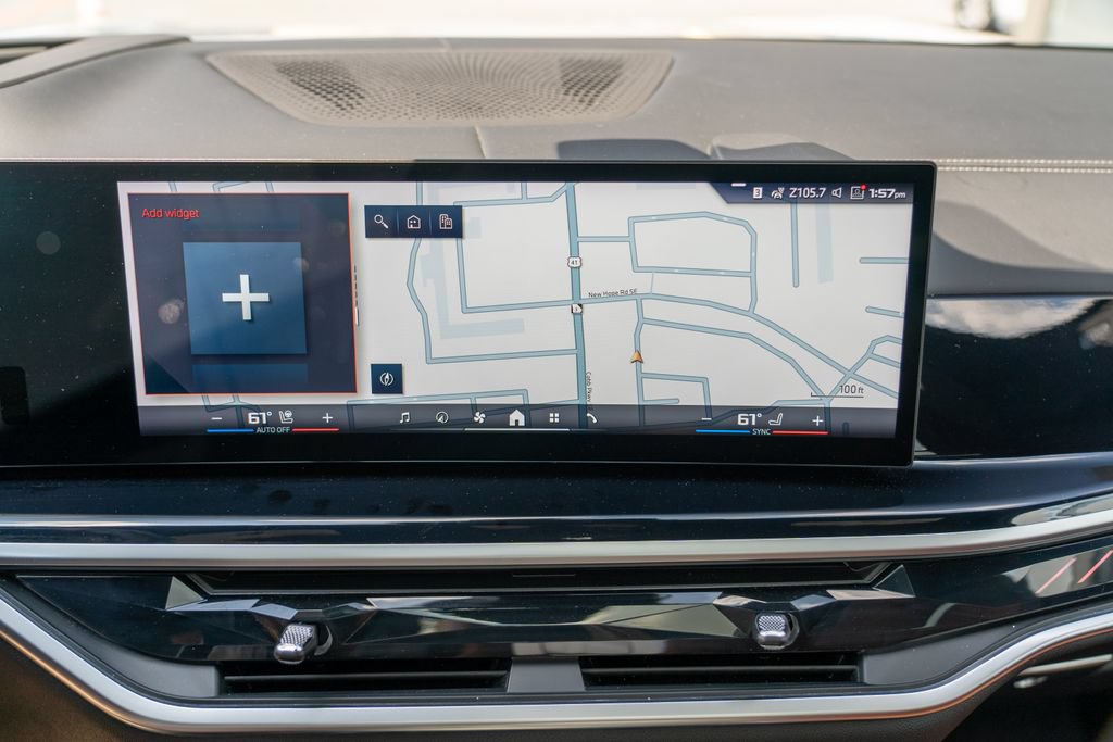 Used 2025 BMW X7 M60i AWD/4WD image 27