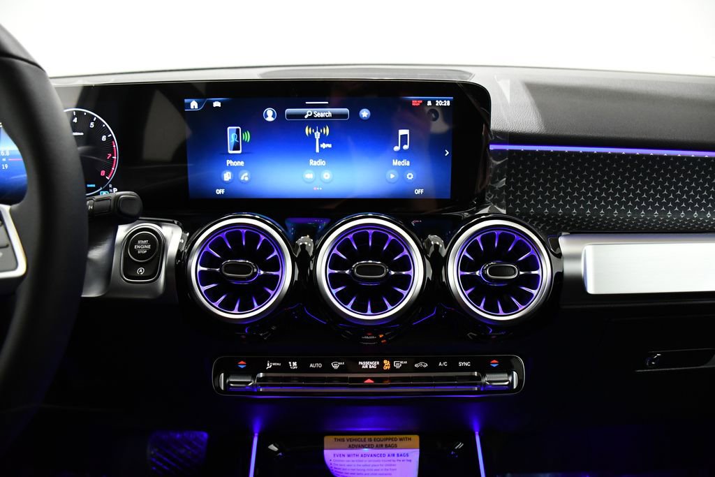 New 2026 Mercedes-Benz GLB 250 4MATIC image 11