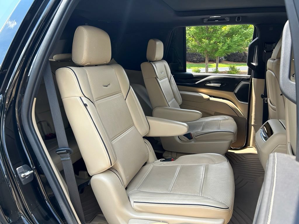 Used 2022 Cadillac Escalade Premium Luxury w/ Performance Package AWD/4WD image 47