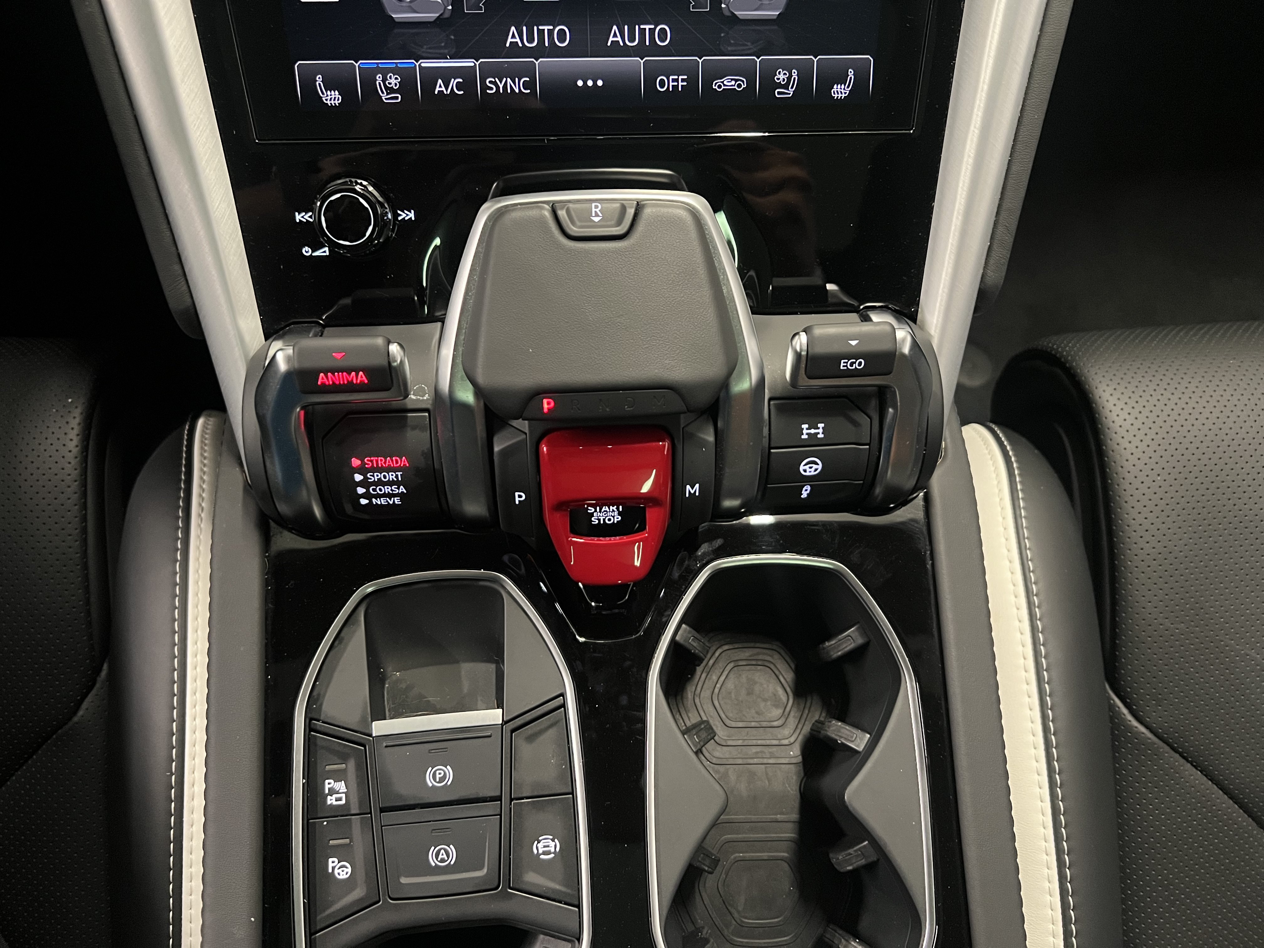 Used 2023 Lamborghini Urus S AWD/4WD image 30