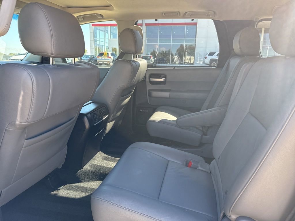 Used 2017 Toyota Sequoia Limited w/ Safety & Convenience Package image 9