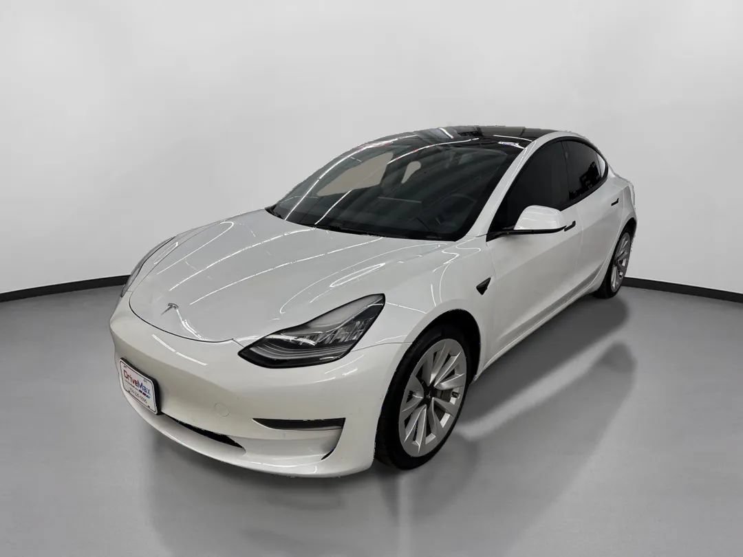Used 2021 Tesla Model 3 Standard Range Plus RWD image 4