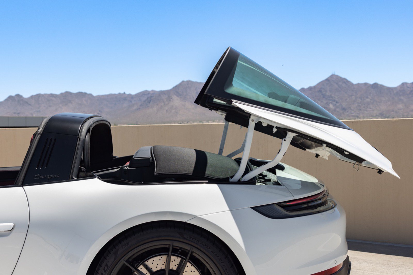 Used 2024 Porsche 911 Targa 4 GTS AWD/4WD image 17