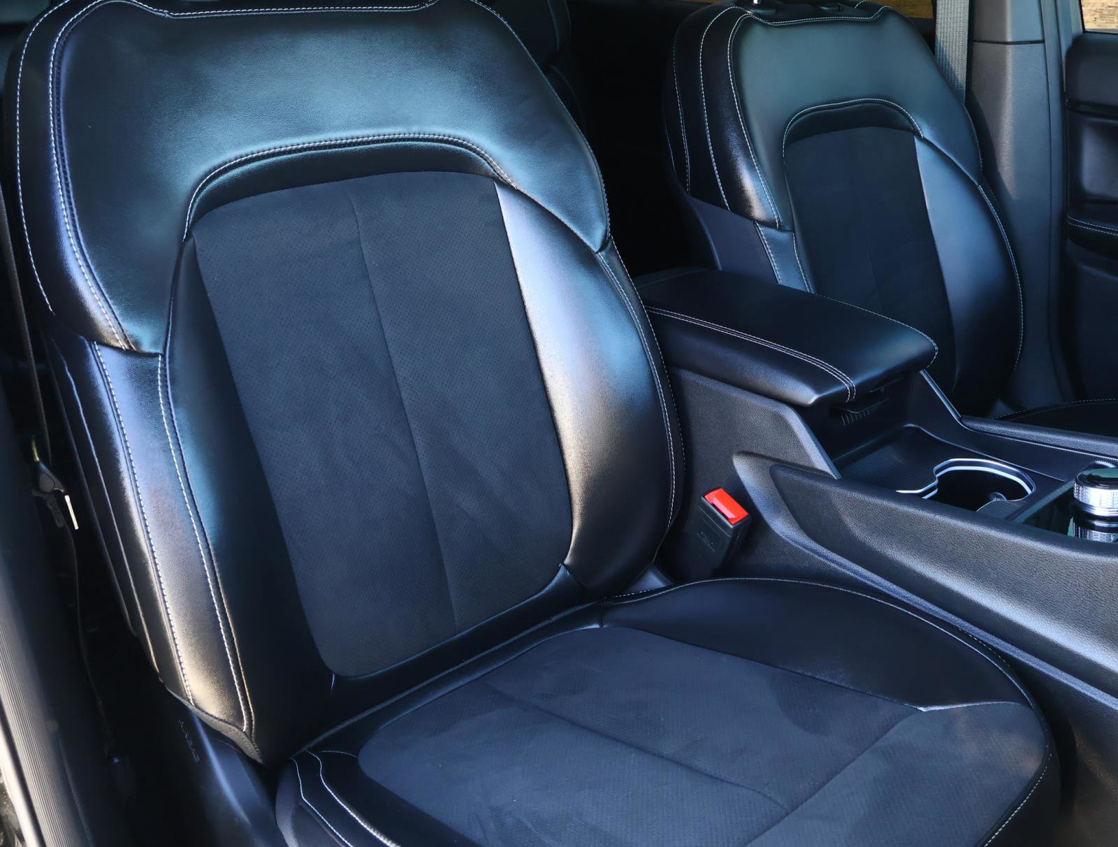 Used 2025 Jeep Grand Cherokee L Altitude image 20