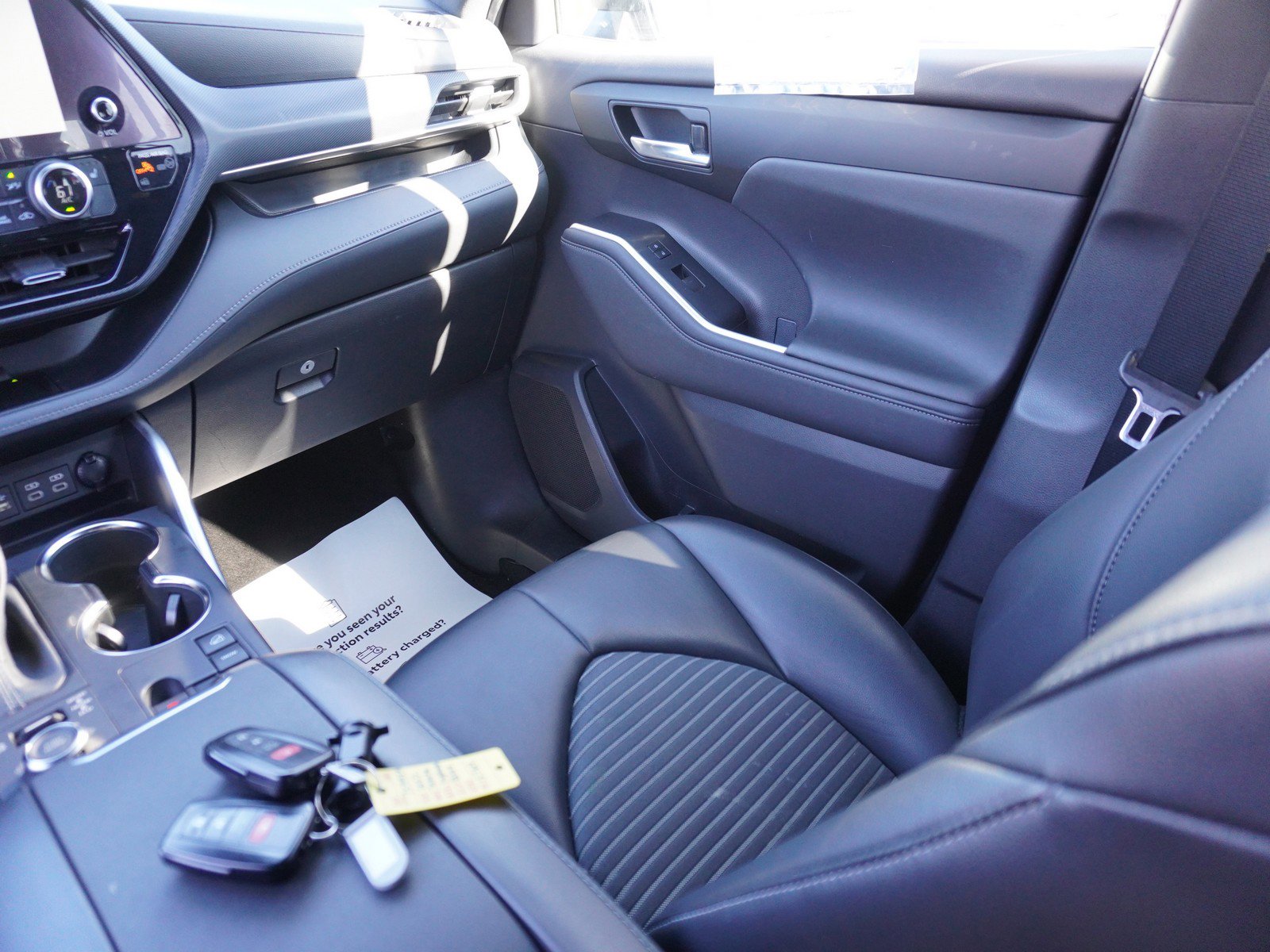 Used 2023 Toyota Highlander XSE image 19