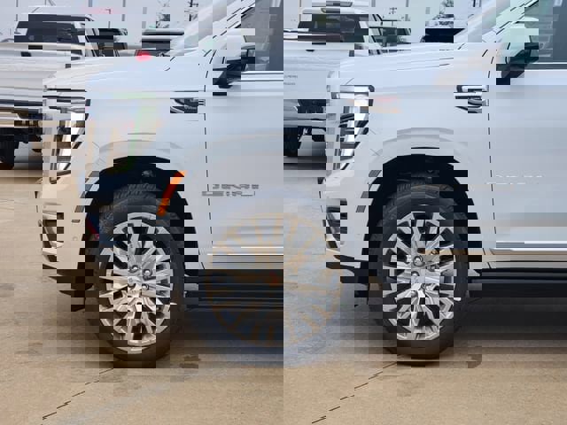 New 2026 GMC Yukon XL Denali w/ Sun & Power Step Package image 20