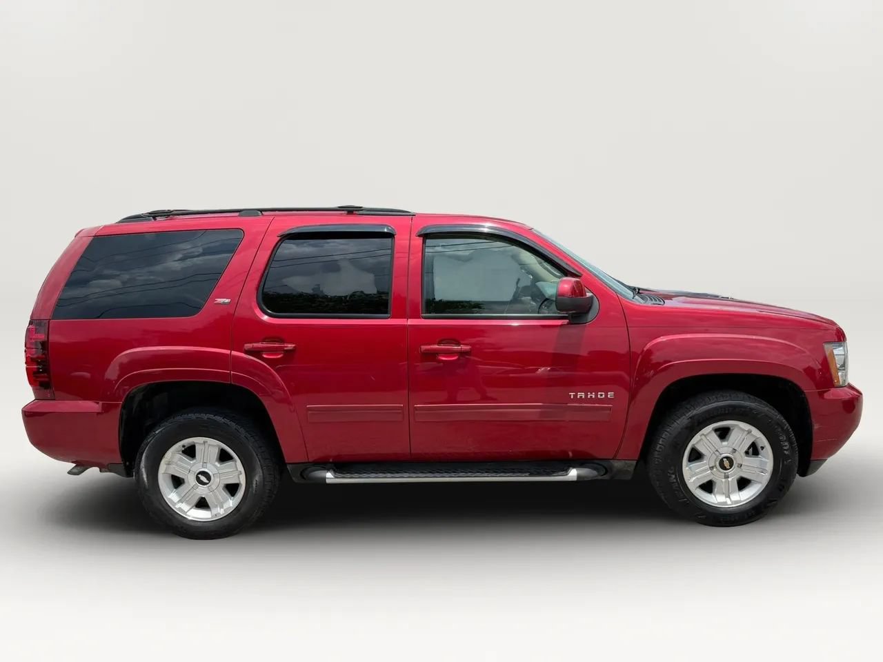 Used 2012 Chevrolet Tahoe LT w/ Suspension Package, Off-Road AWD/4WD image 2