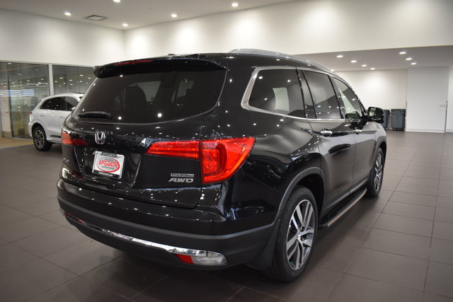 Used 2017 Honda Pilot Touring image 7