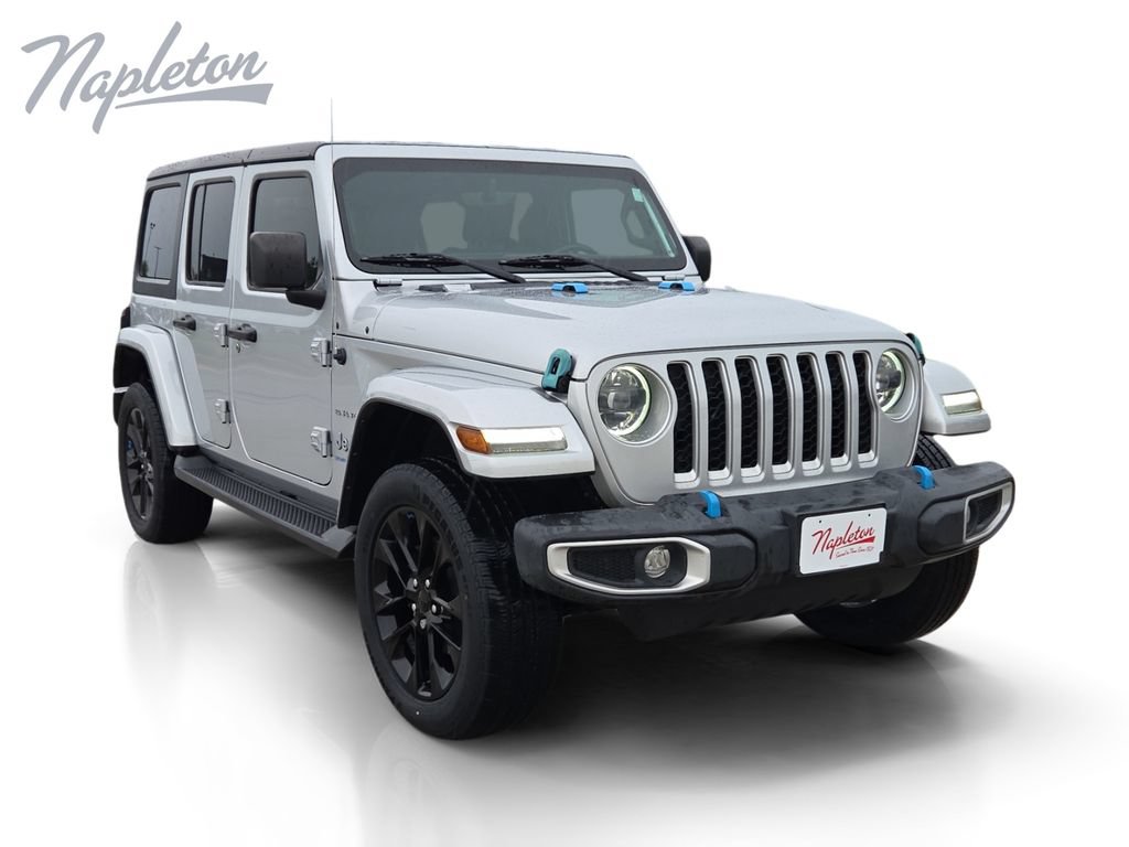 Used 2023 Jeep Wrangler Unlimited Sahara w/ Cold Weather Group AWD/4WD image 8