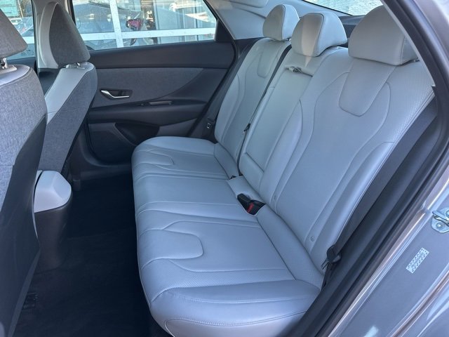 Used 2023 Hyundai Elantra Limited image 43