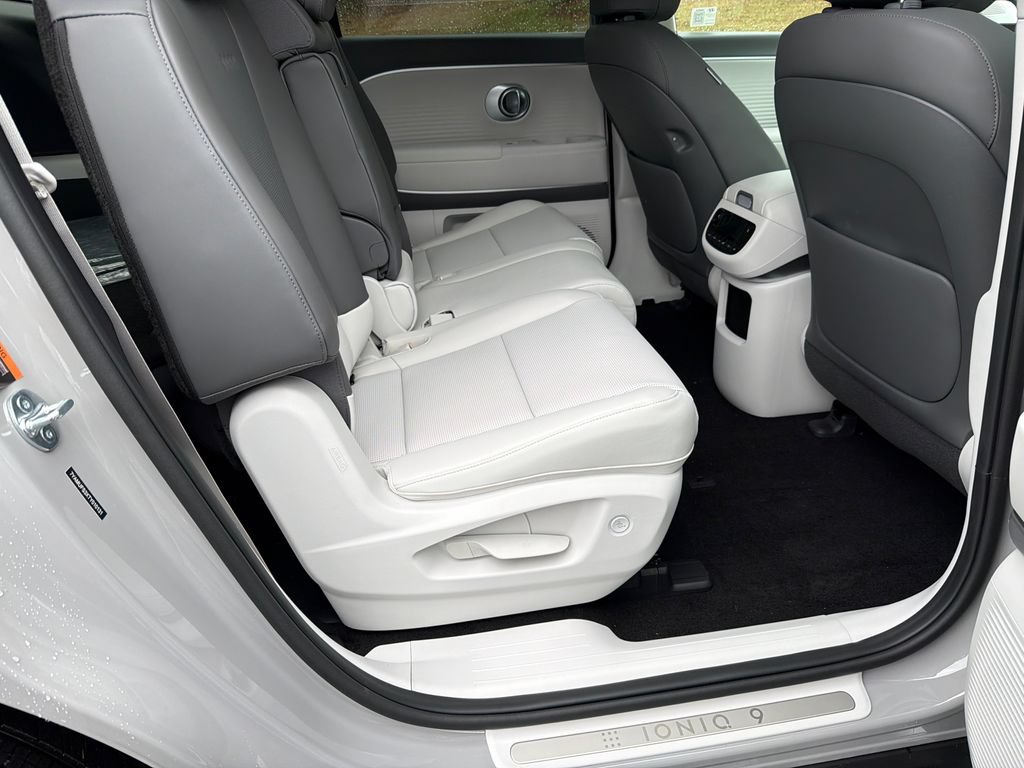 New 2026 Hyundai Ioniq 9 SEL AWD/4WD image 15