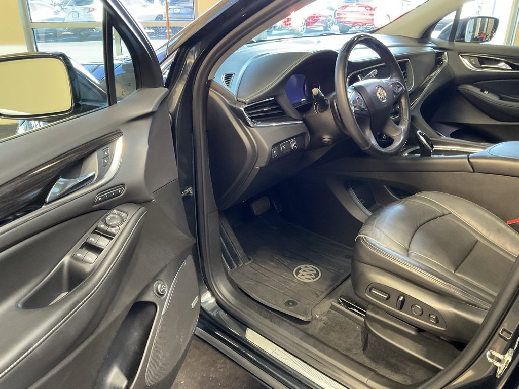 Used 2021 Buick Enclave Avenir w/ Avenir Technology Package image 9