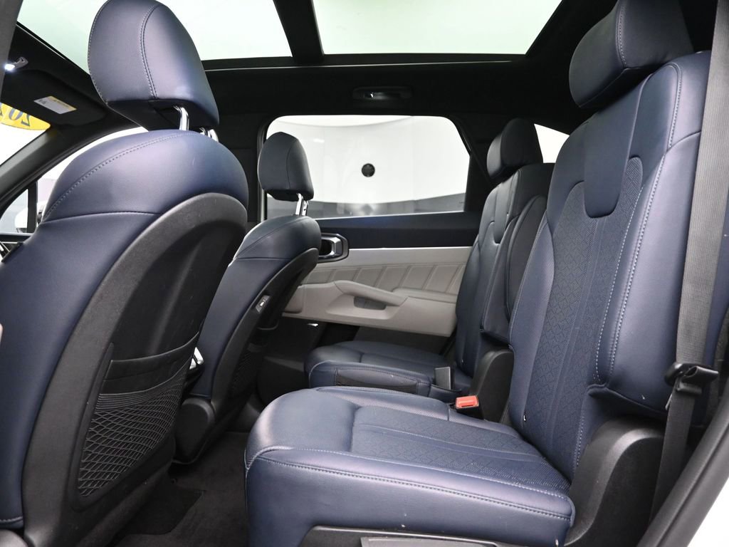 Used 2022 Kia Sorento SX Prestige w/ Panoramic Sunroof Package image 13