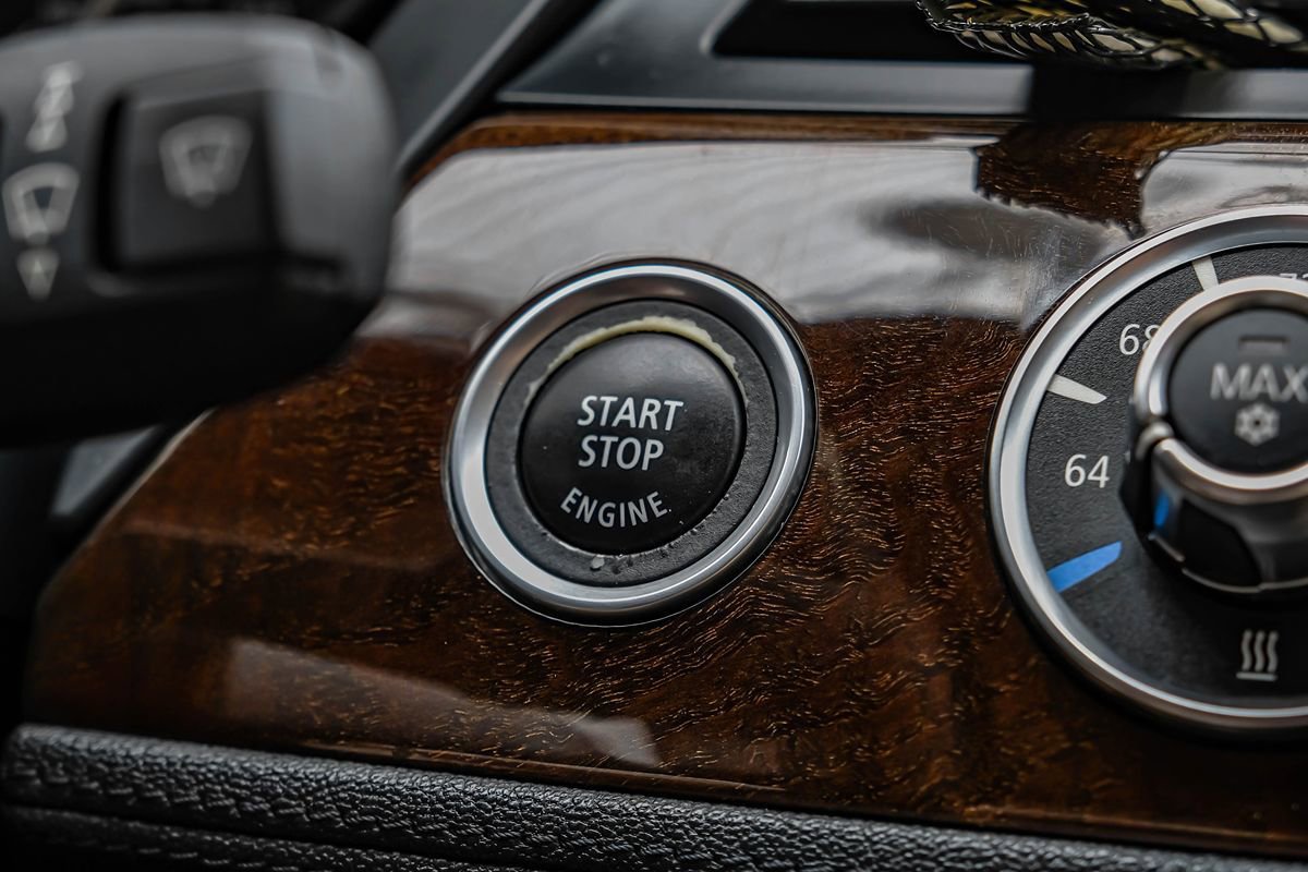 Used 2011 BMW Z4 sDrive30i w/ Premium Pkg RWD image 20